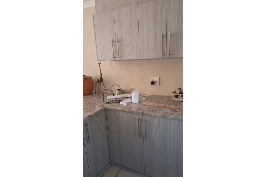 2 Bedroom Property for Sale in Heuwelsig Free State